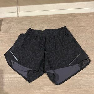 Lululemon Hotty hot shorts